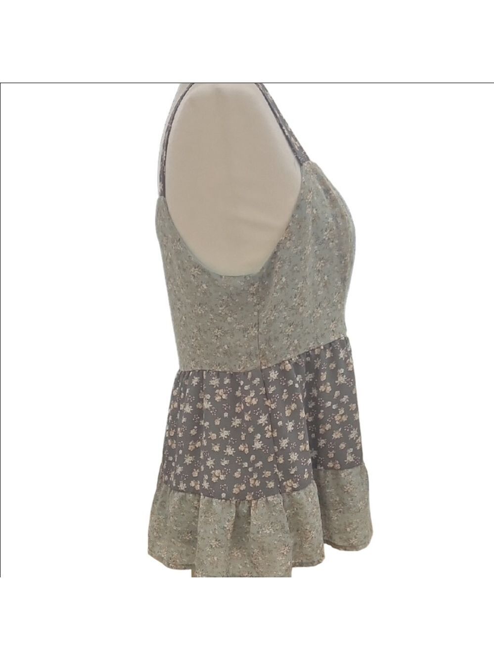 Paper Crane Green Tiered Camisole Top - Picture 3 of 8